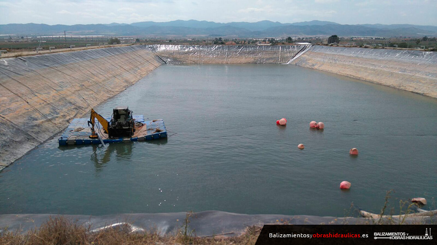 limpieza y dragado de embalse de riego 4